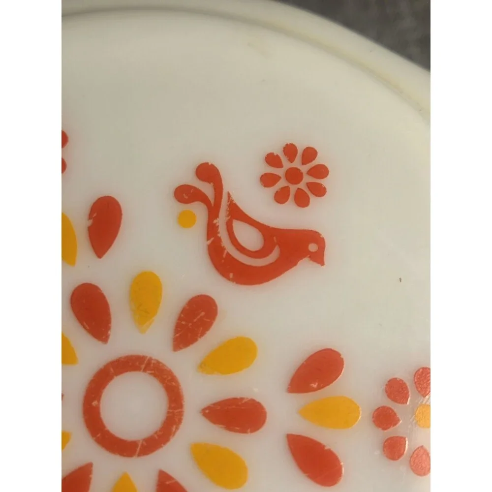 Vtg White Pyrex Friendship 473 Red Birds 1 Quart Casserole Dish with Lid EUC